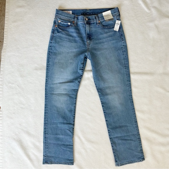 Gap Women’s Mid Rise Classic Straight Stretch Jeans, size 30 Short / 10 Short - Picture 11 of 16